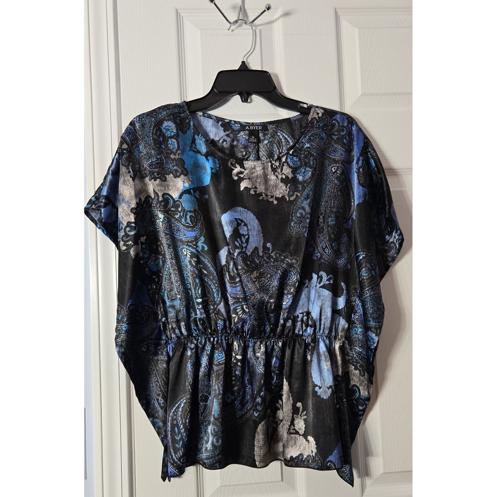 A. Byer Womans NWT Blouse Size Medium Short Sleeve